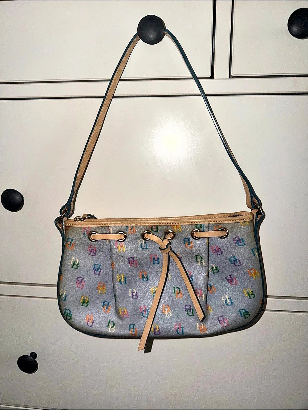 Dooney & Bourke Shoulder Bag in Gray & Brown